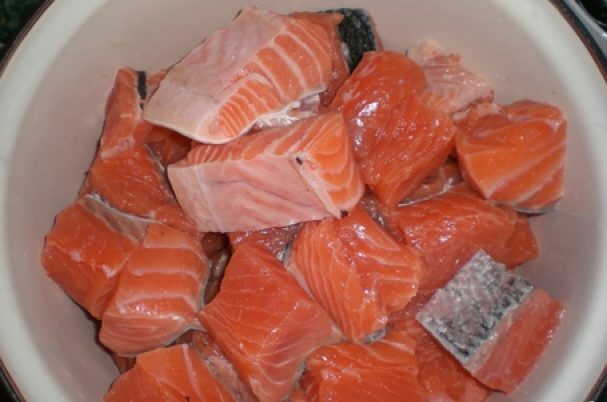 Шашлык из рыбы на гриле. Какую рыбу выбрать и как приготовить рыбный шашлык шаг 4